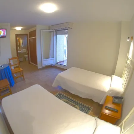 Costa De Hotel 2*